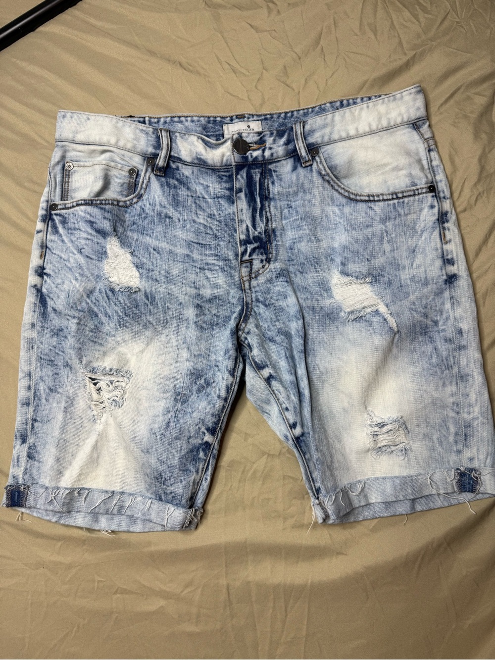 Bootlegger Light Blue Distressed Denim Women's Shorts W34